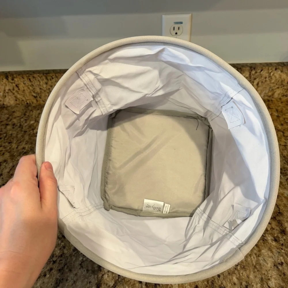 THIRTY-ONE 31 Bags MINI STORAGE BIN 817A DANCING DIAMOND Tan White